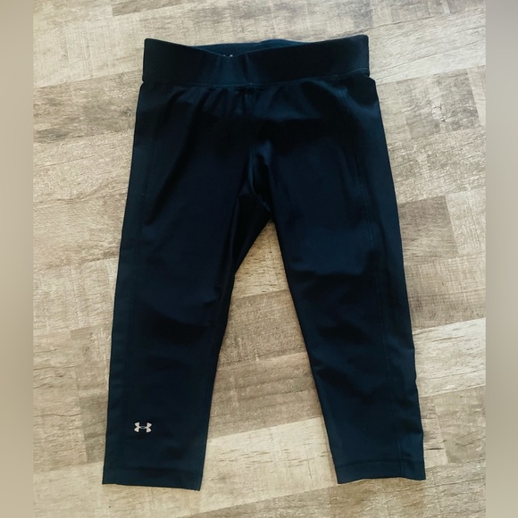 Under Armour Pants - New Womens Black Under Armour Capri Leggings Size Large